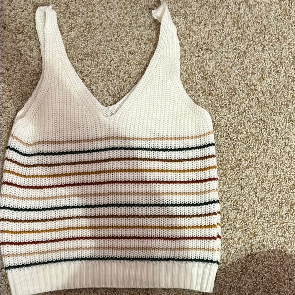 White V-Neck Sleeveless Tank Top